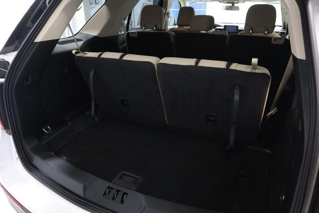 2020 Ford Explorer Base