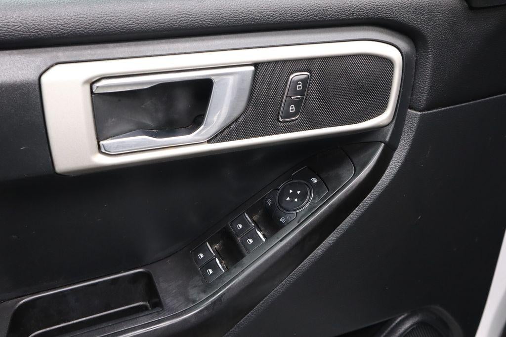 2020 Ford Explorer Base