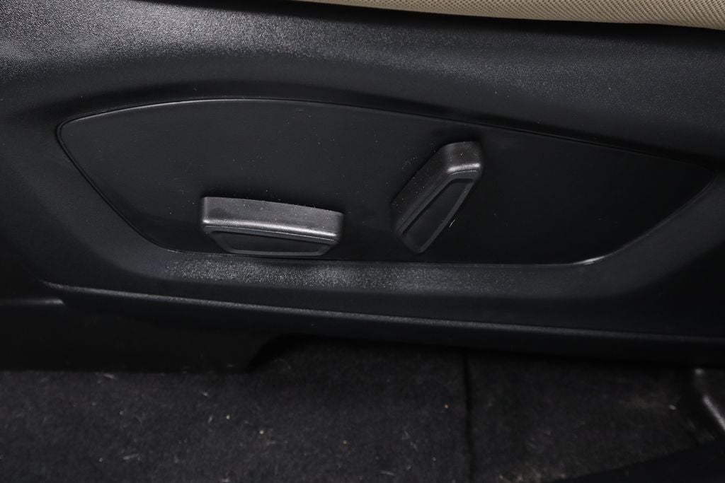 2020 Ford Explorer Base