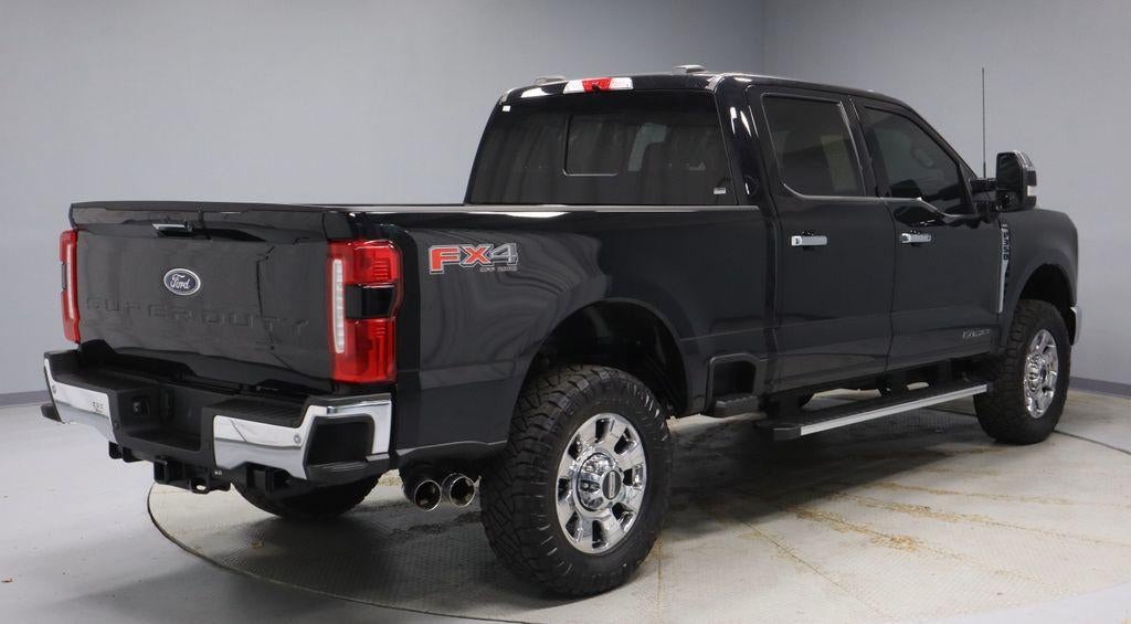 2024 Ford Super Duty F-350 SRW Lariat