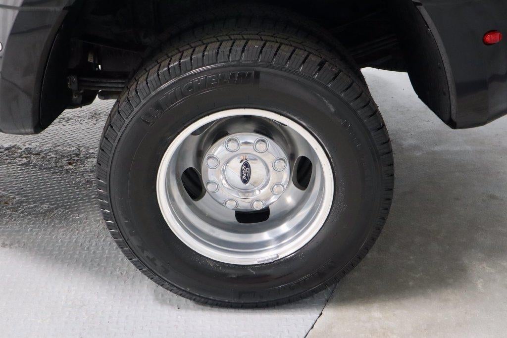2024 Ford Super Duty F-350 DRW Platinum