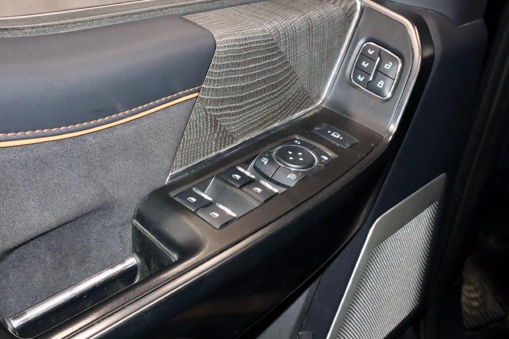 2024 Ford Super Duty F-350 DRW Platinum