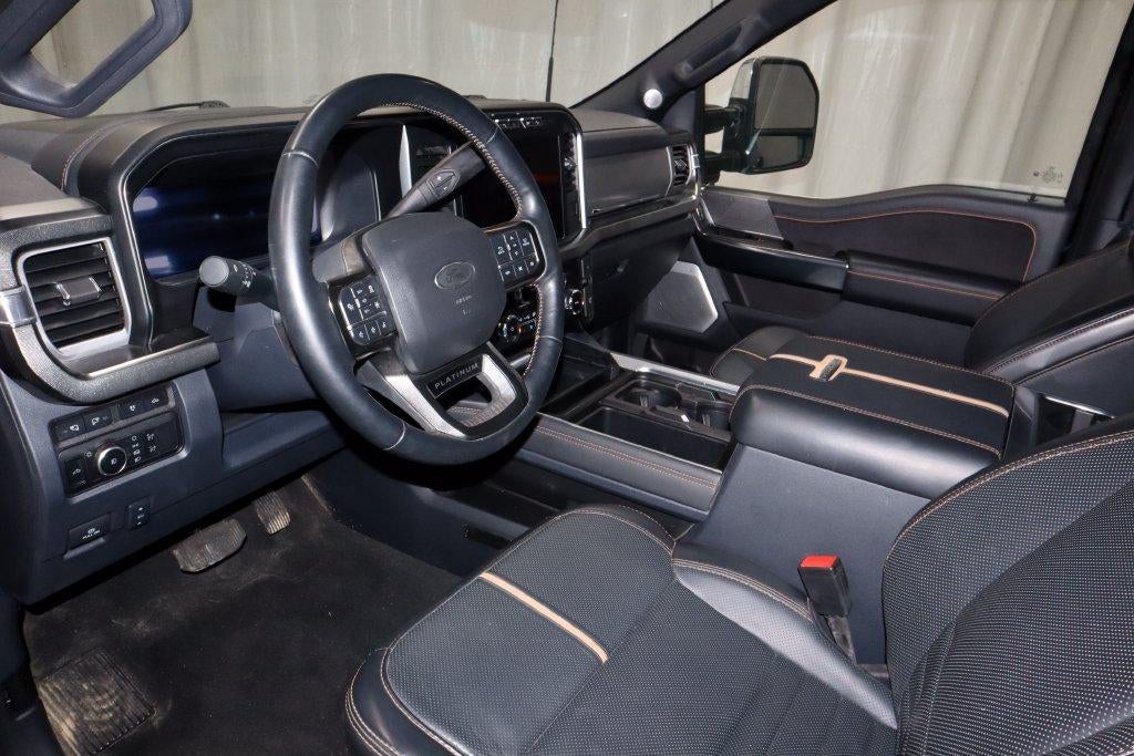 2024 Ford Super Duty F-350 DRW Platinum