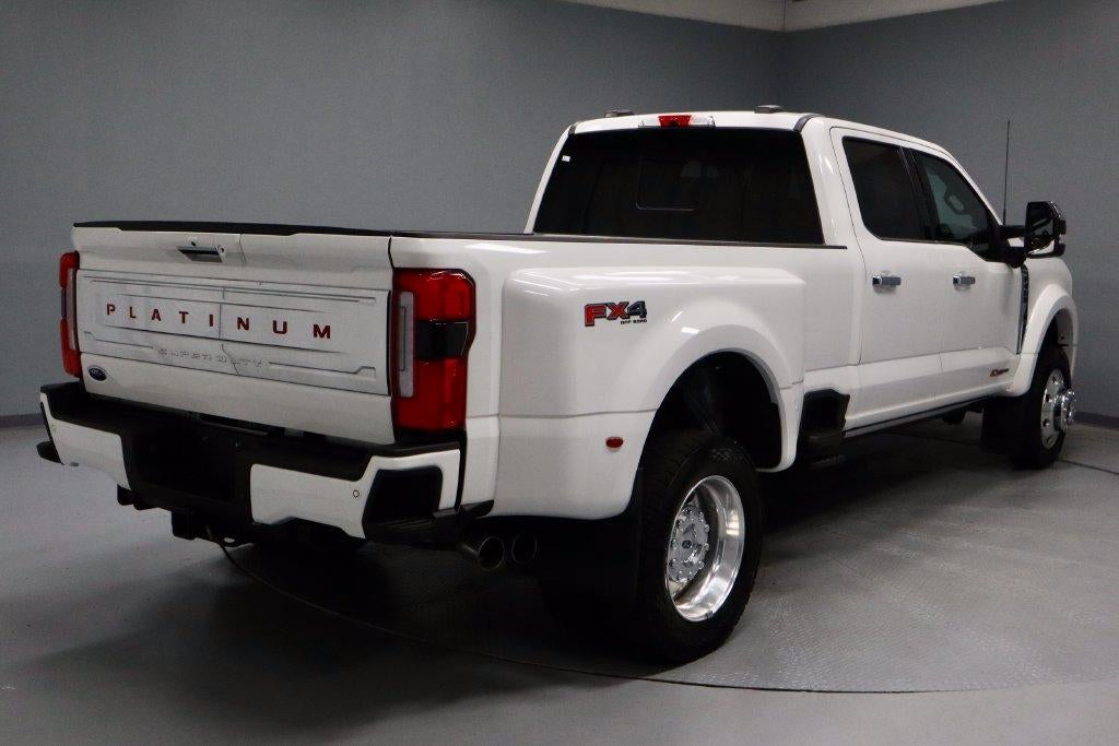 2024 Ford Super Duty F-450 DRW Platinum