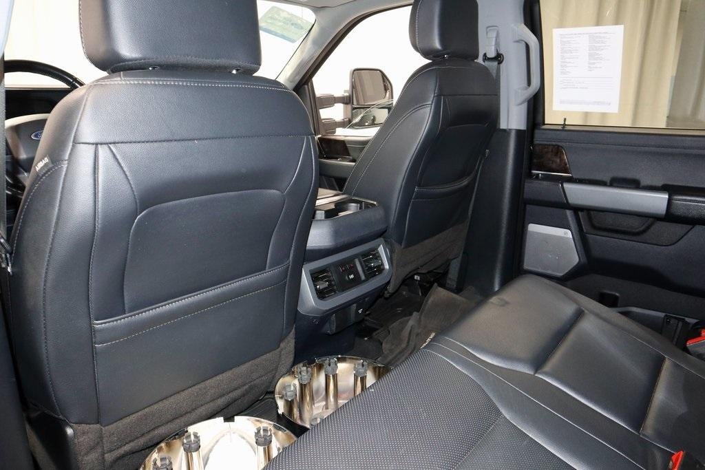 2023 Ford Super Duty F-450 DRW Lariat