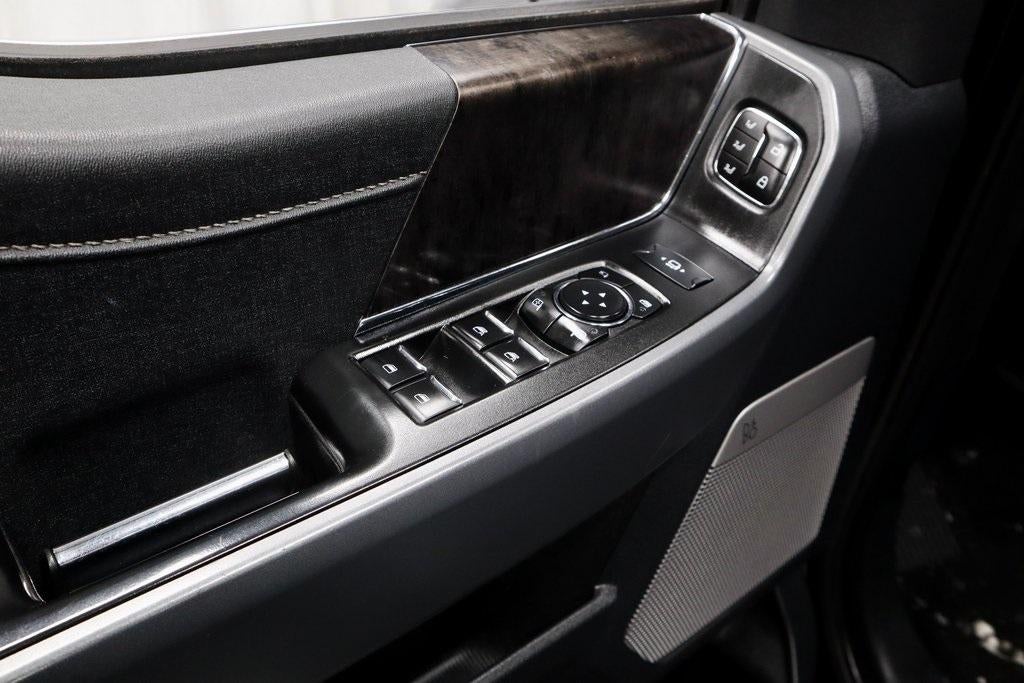 2023 Ford Super Duty F-450 DRW Lariat