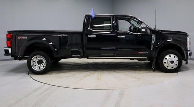 2023 Ford Super Duty F-450 DRW Lariat