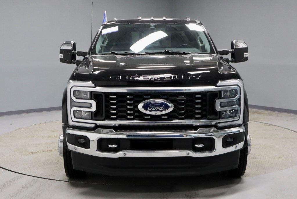 2023 Ford Super Duty F-450 DRW Lariat