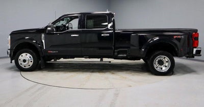 2023 Ford Super Duty F-450 DRW Lariat