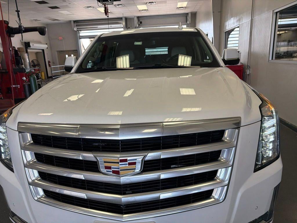 2018 Cadillac Escalade ESV Luxury