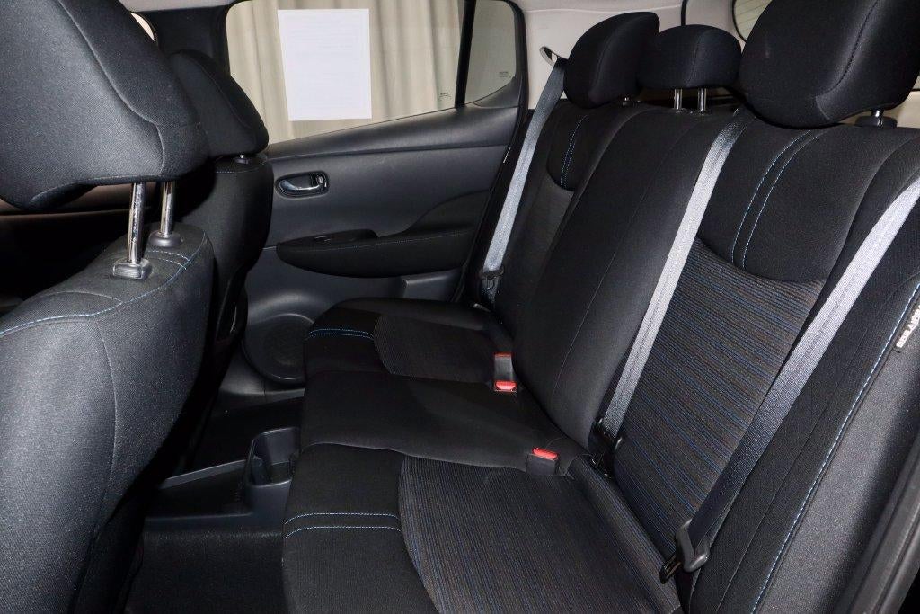 2025 Nissan LEAF S