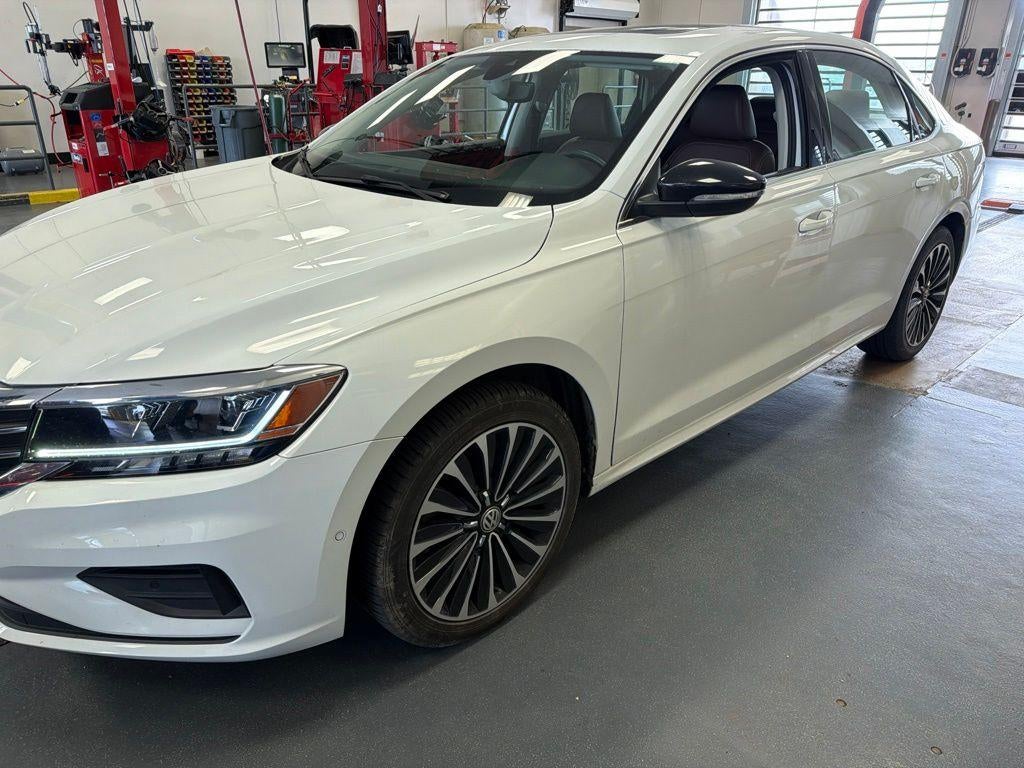 2022 Volkswagen Passat 2.0T Limited Edition