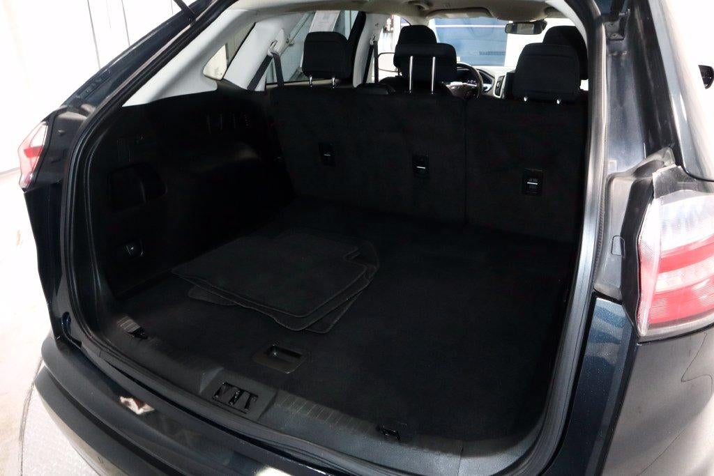 2023 Ford Edge SE