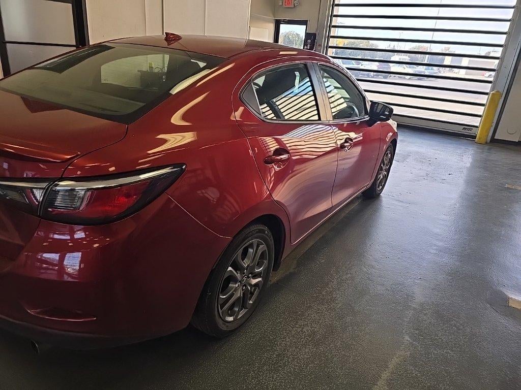 2019 Toyota Yaris Sedan LE