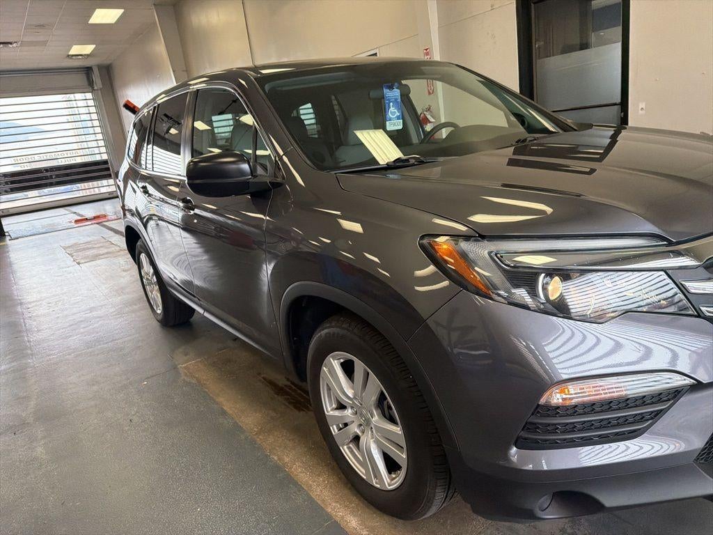 2017 Honda Pilot 4WD LX's photo