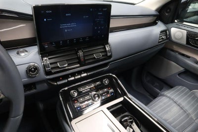 2024 Lincoln Navigator L Black Label