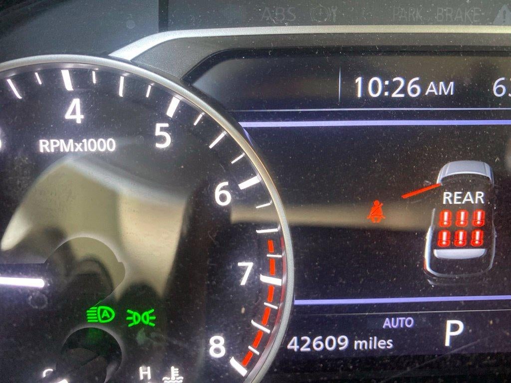 2024 Nissan Pathfinder SV