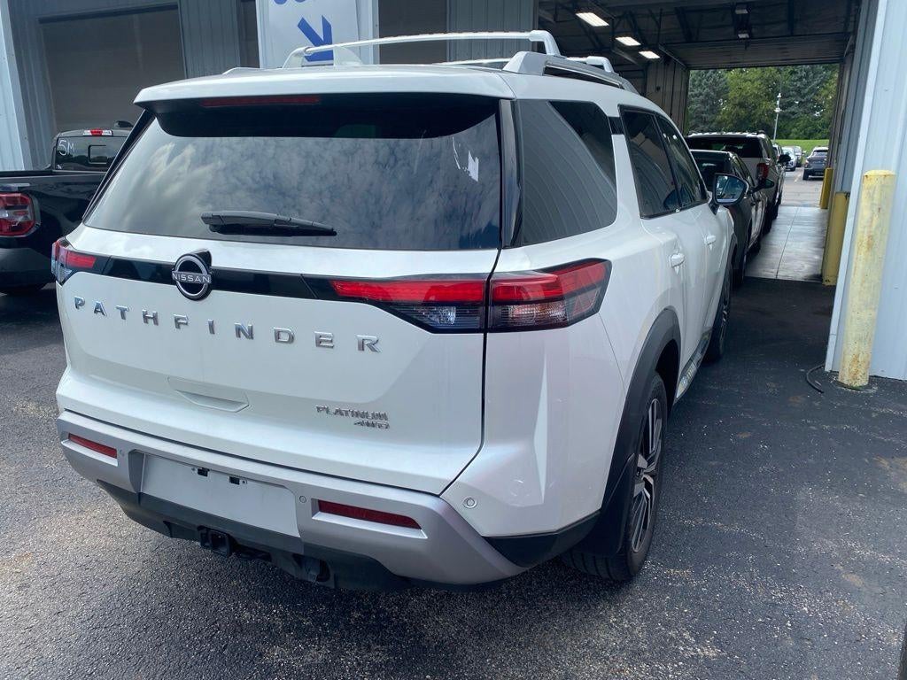 2024 Nissan Pathfinder Platinum