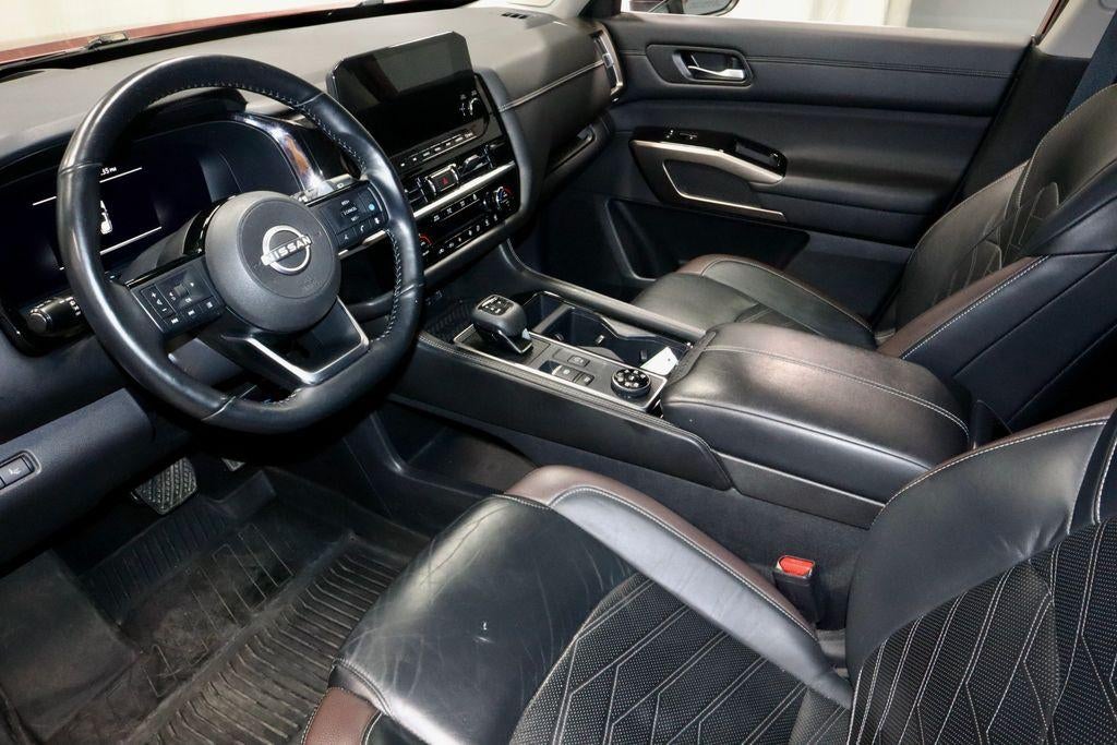 2022 Nissan Pathfinder Platinum