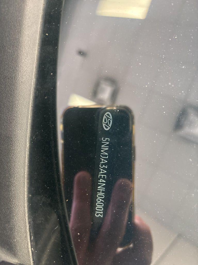 2022 Hyundai TUCSON SE