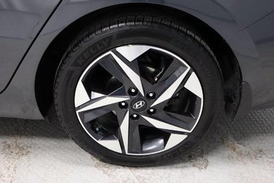 2022 Hyundai ELANTRA Limited