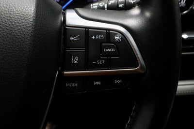2020 Toyota Highlander LE