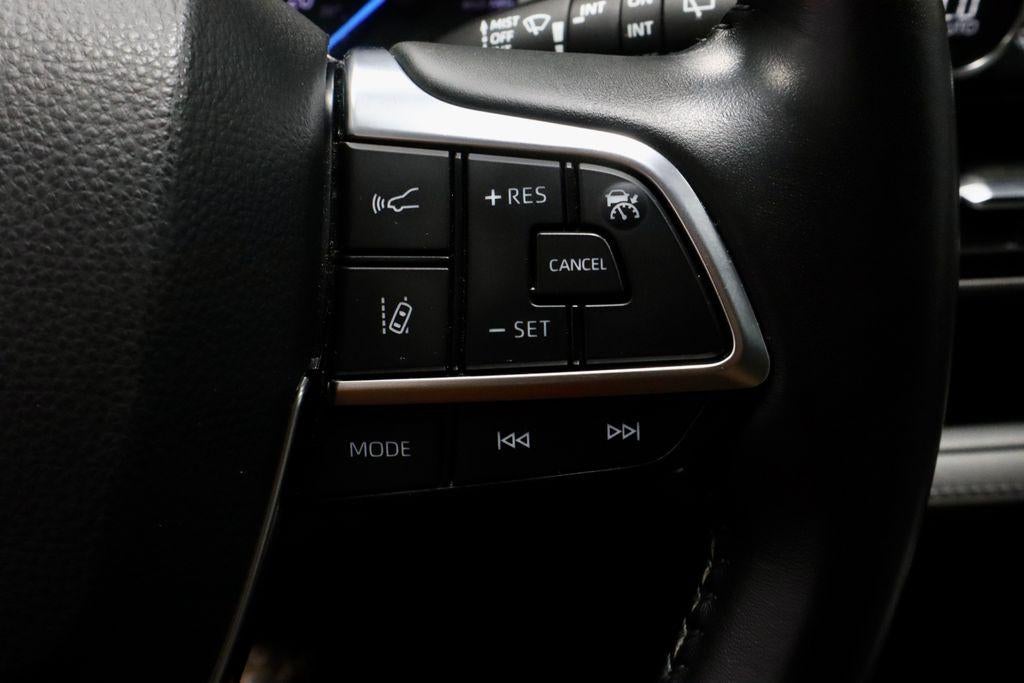 2020 Toyota Highlander LE