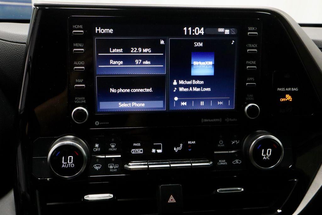 2022 Toyota Highlander LE