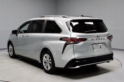 2022 Toyota Sienna XSE