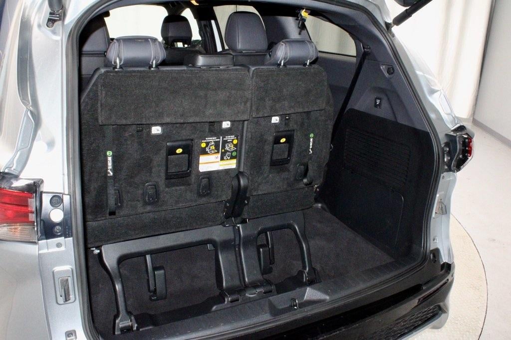 2022 Toyota Sienna XSE