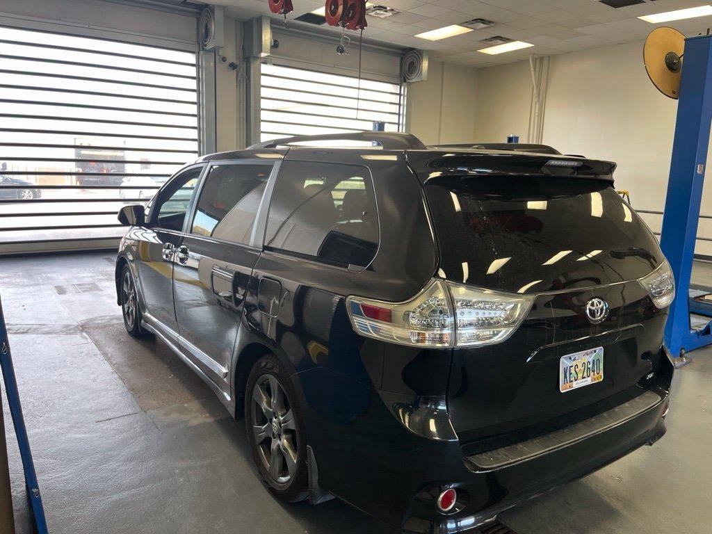 2017 Toyota Sienna SE Premium