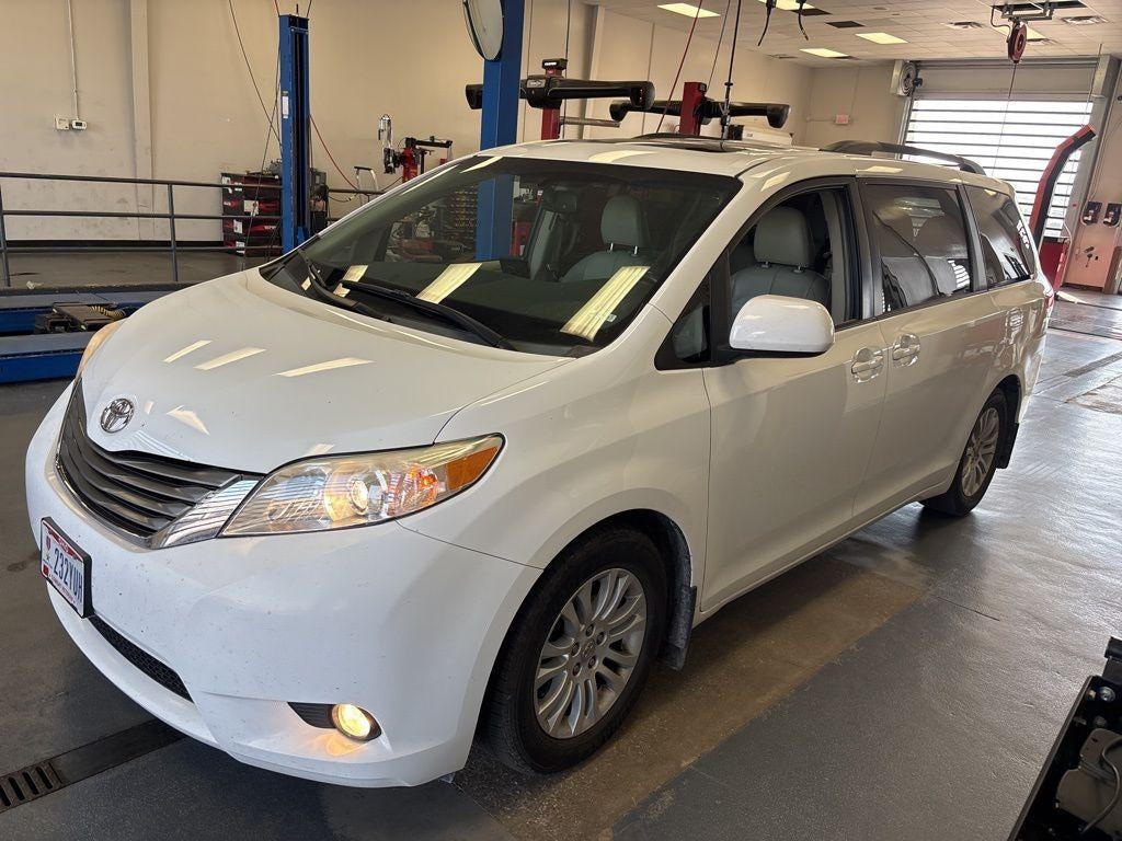 2012 Toyota Sienna XLE
