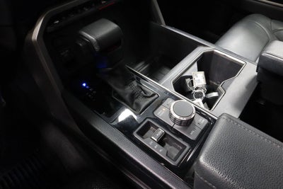 2024 Toyota Tundra 4WD SR5