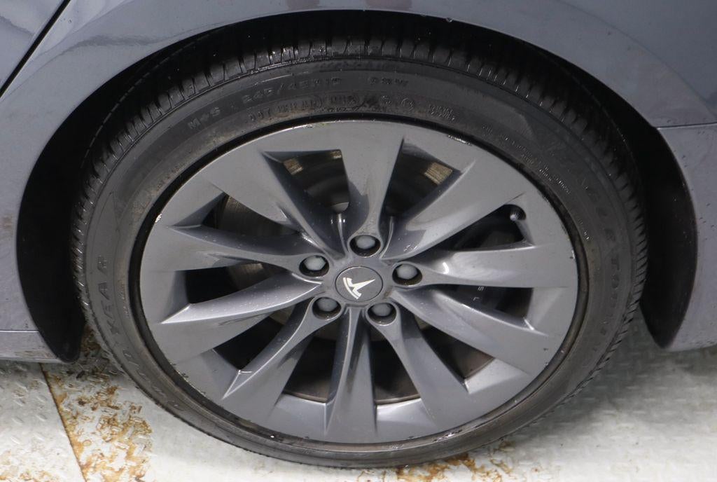 2020 Tesla Model S Long Range