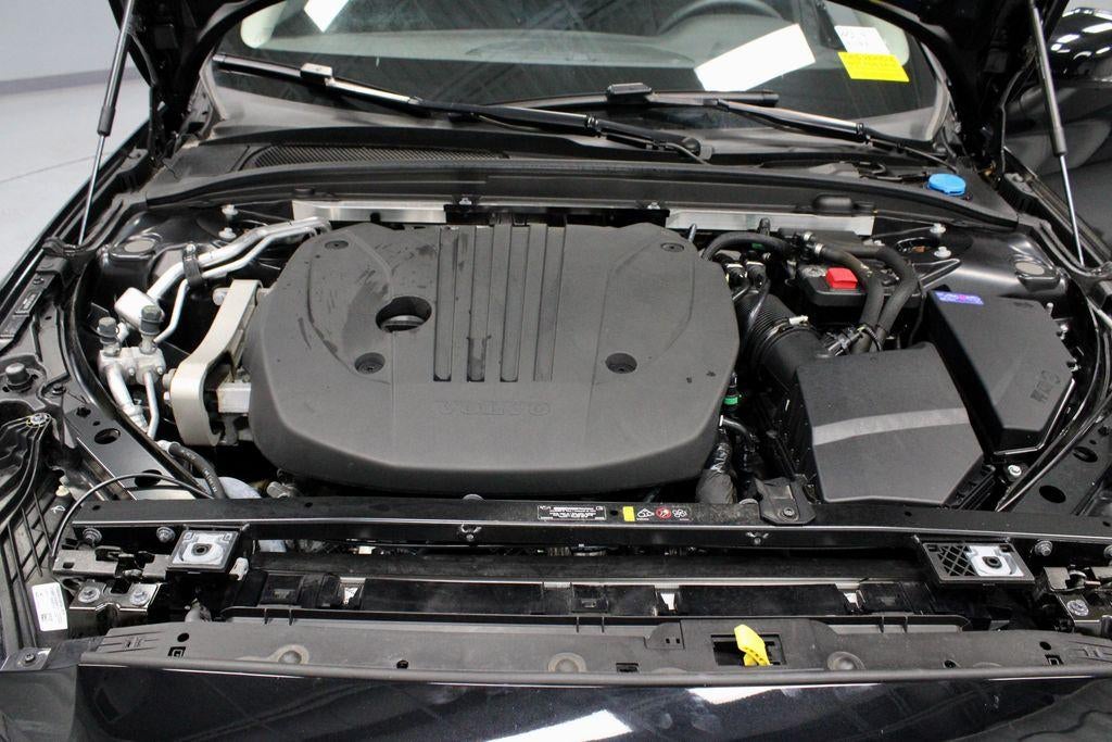 2024 Volvo S60 B5 Plus Dark Theme