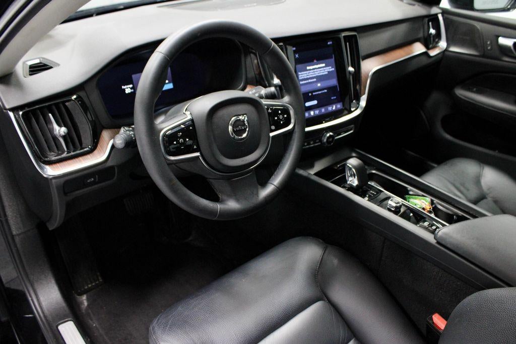 2024 Volvo S60 B5 Plus Dark Theme