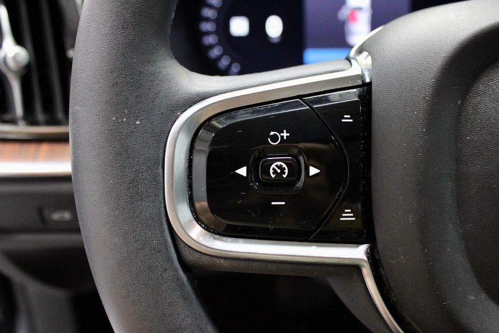 2024 Volvo S60 B5 Plus Dark Theme