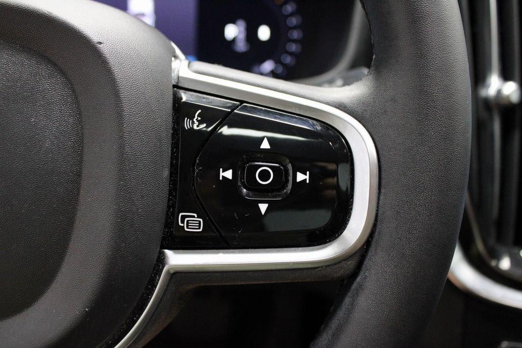 2024 Volvo S60 B5 Plus Dark Theme