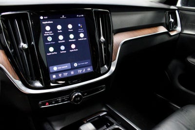 2024 Volvo S60 B5 Plus Dark Theme