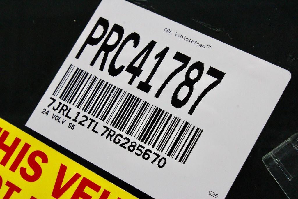 2024 Volvo S60 B5 Plus Dark Theme