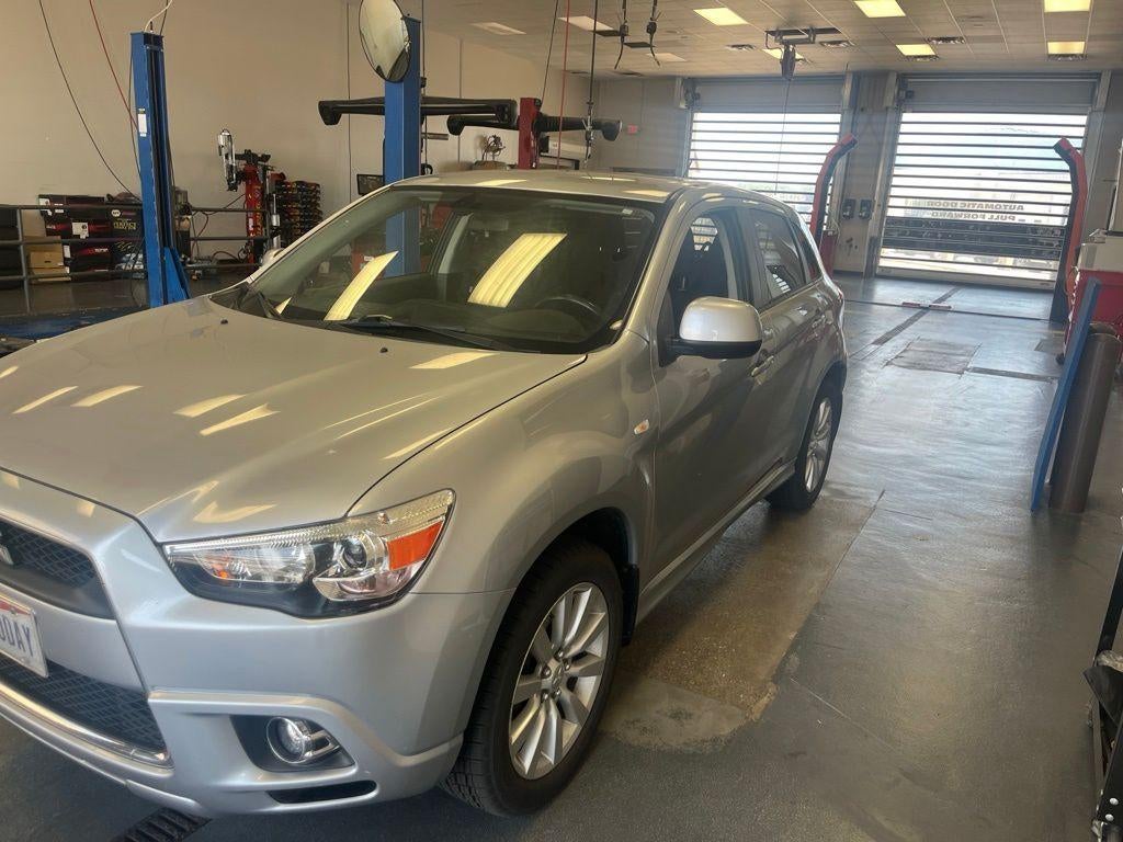 2011 Mitsubishi Outlander Sport SE 4WD's photo