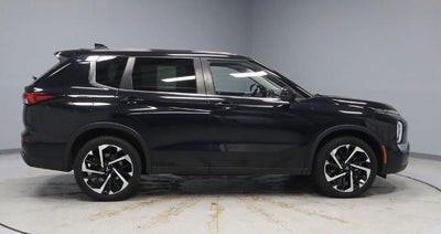 2022 Mitsubishi Outlander ES