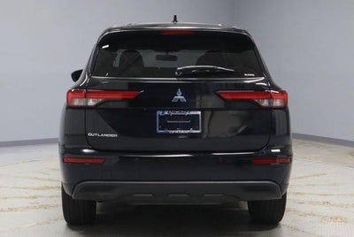 2022 Mitsubishi Outlander ES