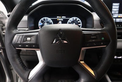 2023 Mitsubishi Outlander SEL Black Edition