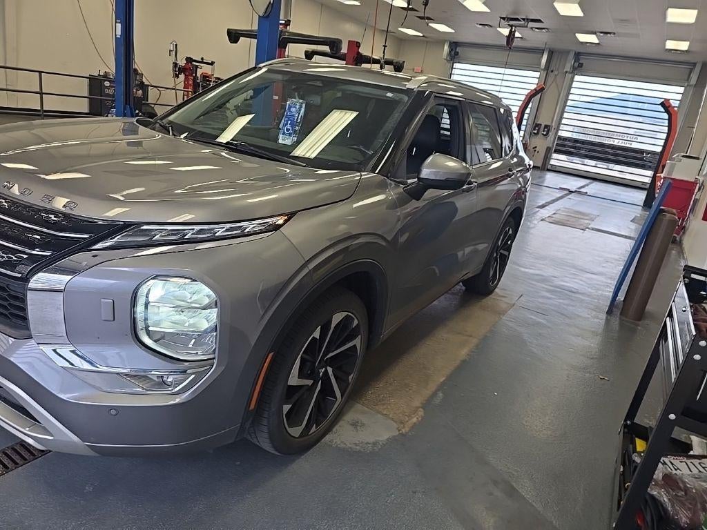 2023 Mitsubishi Outlander SEL