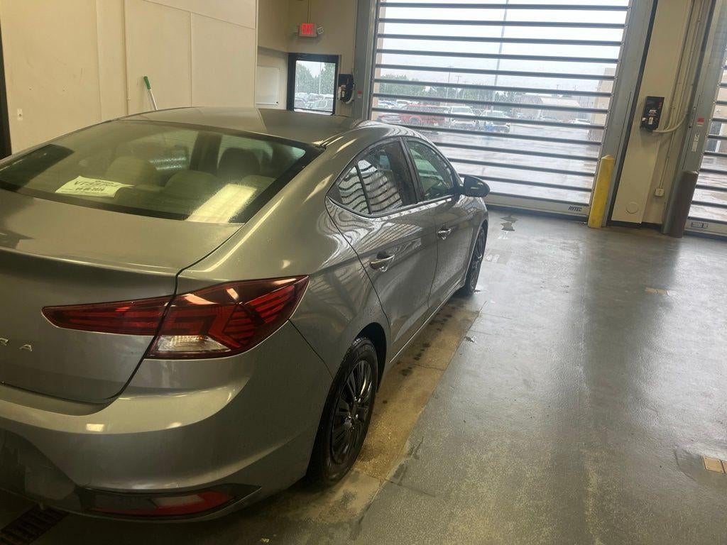 2019 Hyundai ELANTRA SE