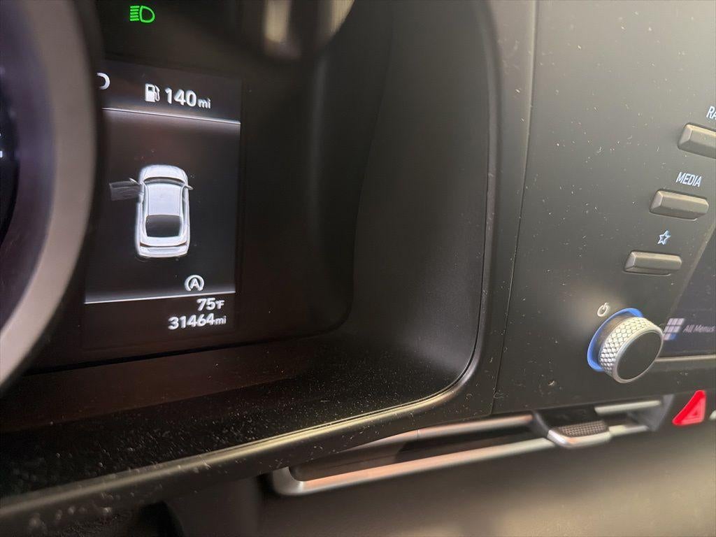 2023 Hyundai ELANTRA SE