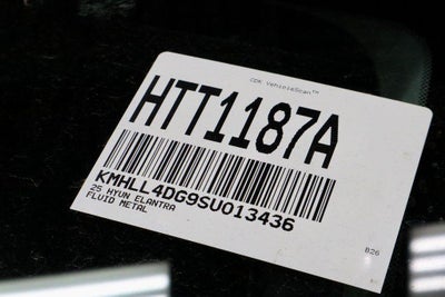 2025 Hyundai ELANTRA SE