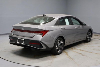 2025 Hyundai ELANTRA Limited