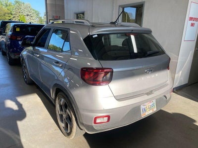 2025 Hyundai VENUE SEL